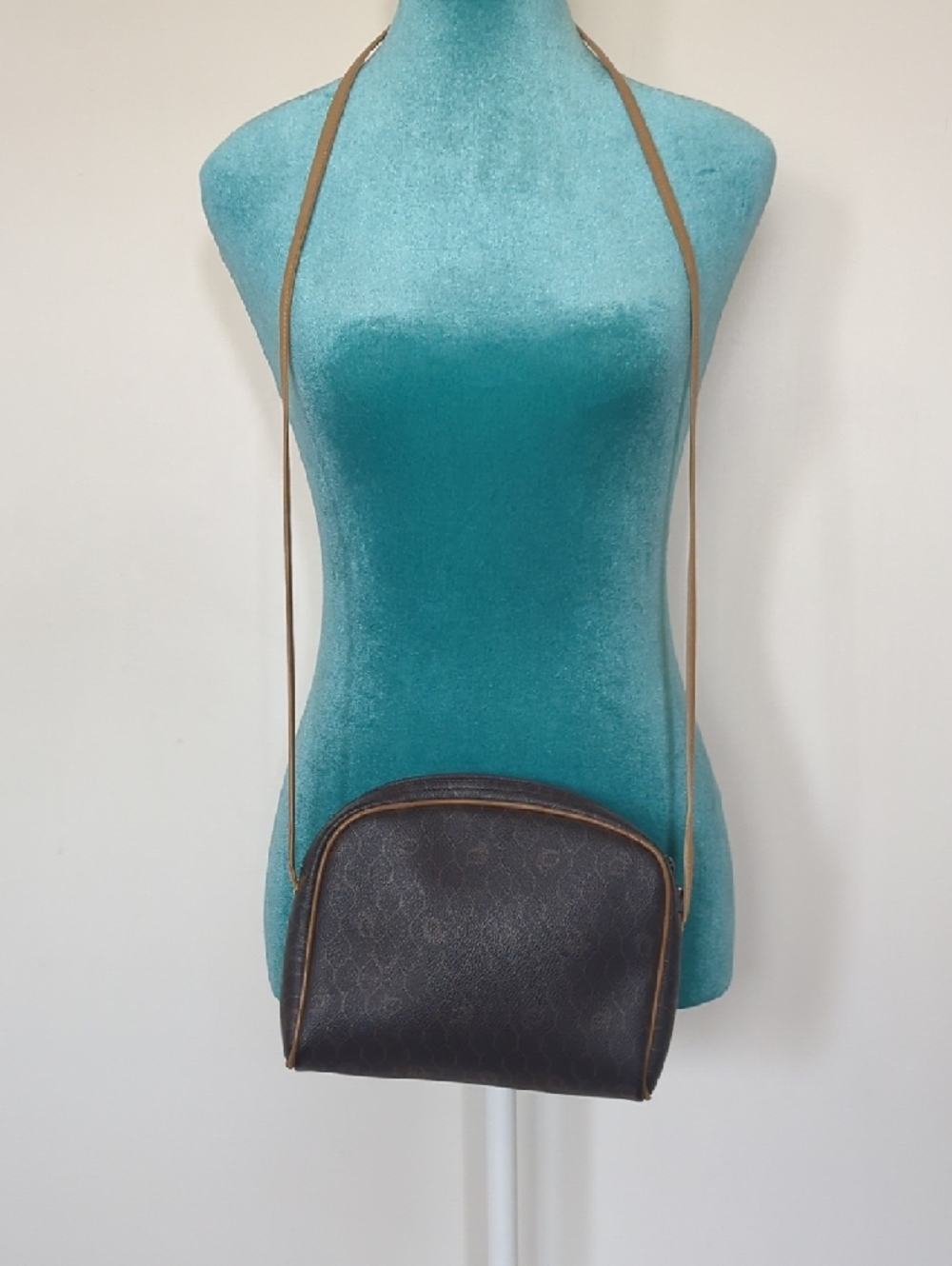 Christian Dior Honeycomb Crossbody - Picture 7 of 11